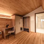 Kristall Hotel 3*